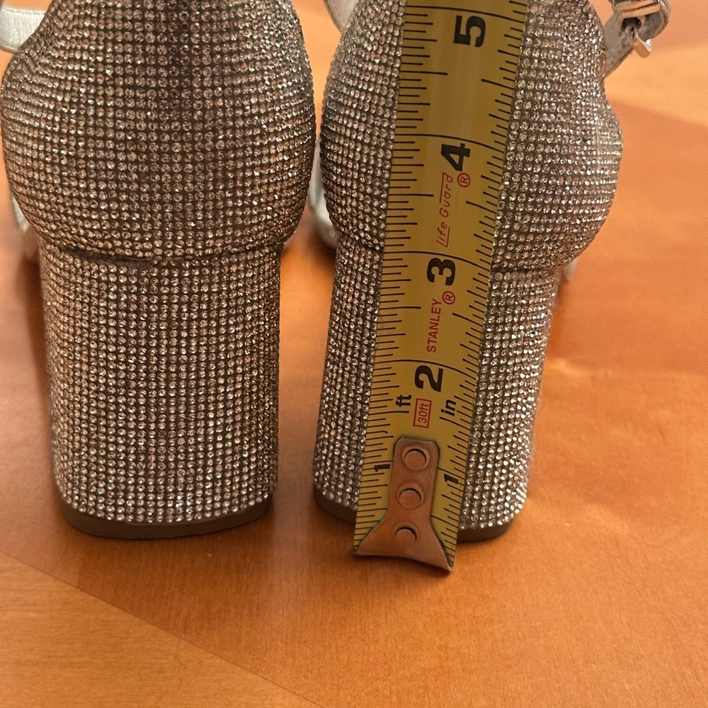 Elegant Silver Block Heel Sandals - Picture 7 of 12